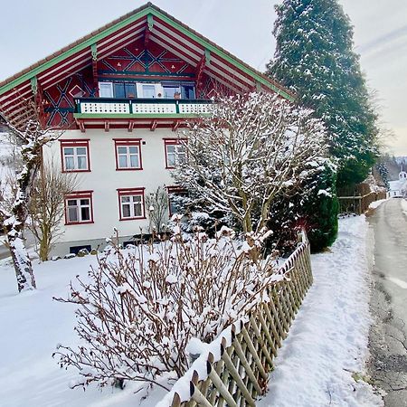 Ferienwohnung Resl - Geschmackvoll Renoviert & Zentral Im Historischen Schindelhaus Oberstaufen Luaran gambar