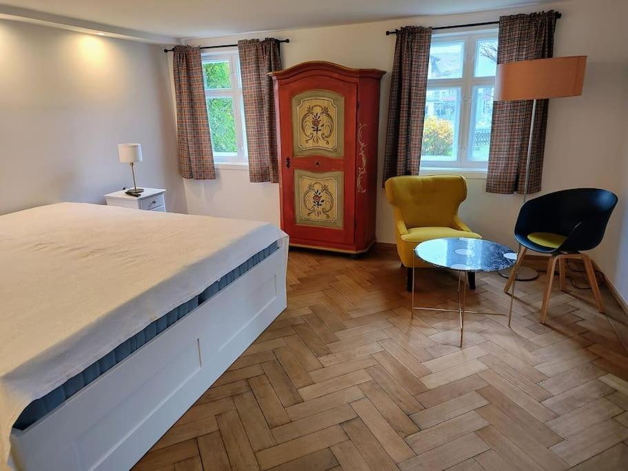 Ferienwohnung Resl - Geschmackvoll Renoviert & Zentral Im Historischen Schindelhaus Oberstaufen Luaran gambar