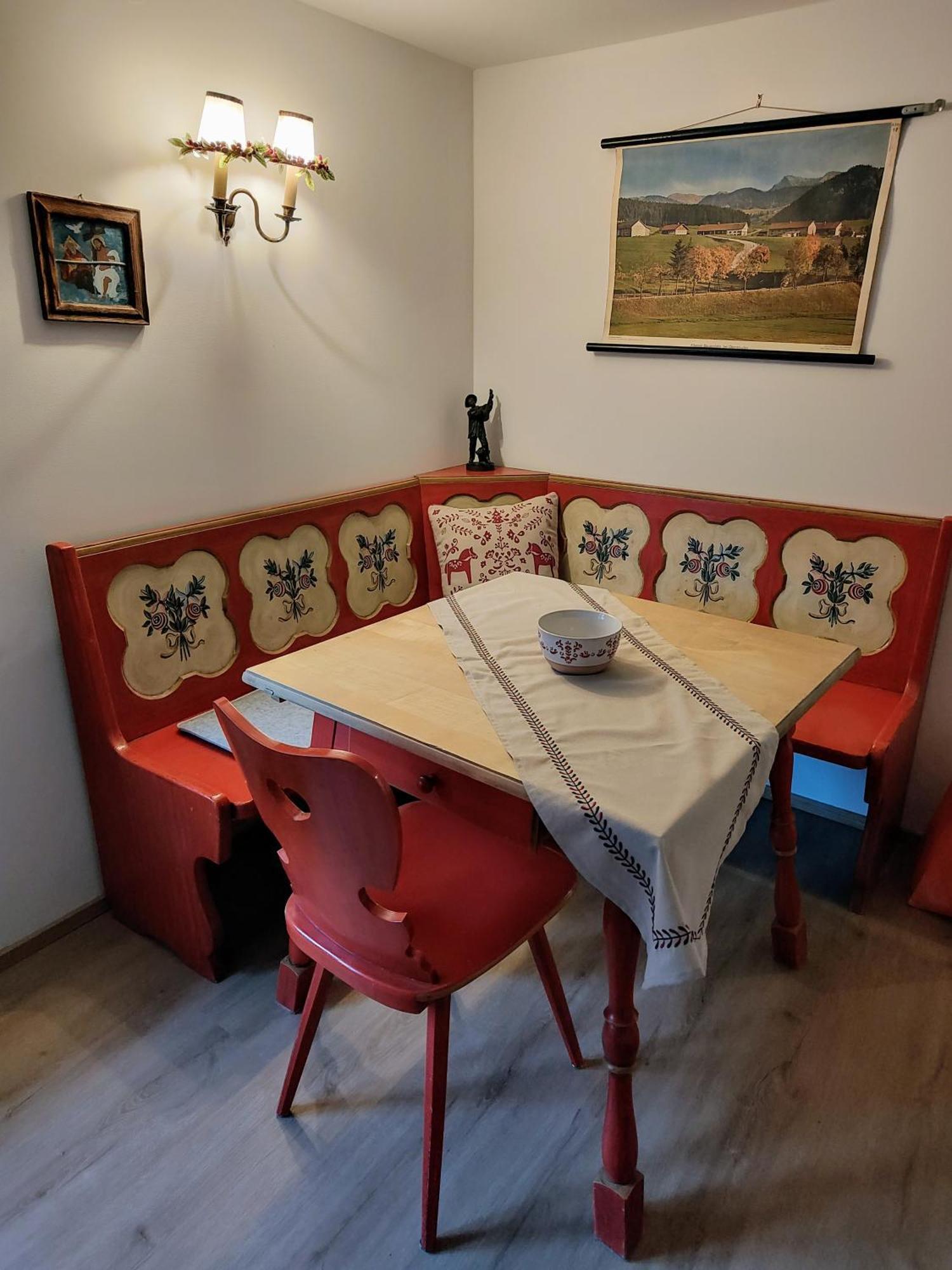 Ferienwohnung Resl - Geschmackvoll Renoviert & Zentral Im Historischen Schindelhaus Oberstaufen Luaran gambar